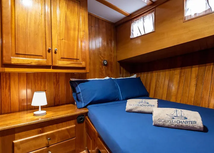 Sicily Sea Charter Caicco Hande Capo Galera Palermo